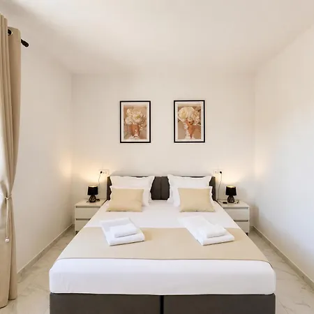 Sun & Pool House Apartamento Vir